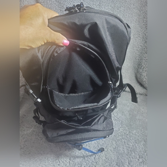 Everfun Hydration Backpack 18L with Water Bladder 2L/3L Hiking Water Backpack Wo - Picture 11 of 16